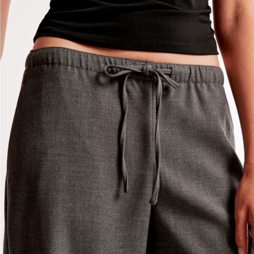 Abercrombie NWT Wide Leg Pinstripe Drawstring Pants Charcoal Gray Striped - Picture 6 of 7